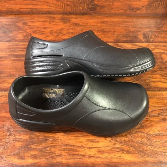 TredSafe Shoes Mens 7 Womens 8W Black Loafer Oil Slip Resistant Slip-on - Picture 7 of 7